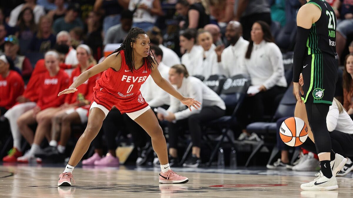 Kelsey Mitchell of the Indiana Fever playing against the Minnesota Lynx