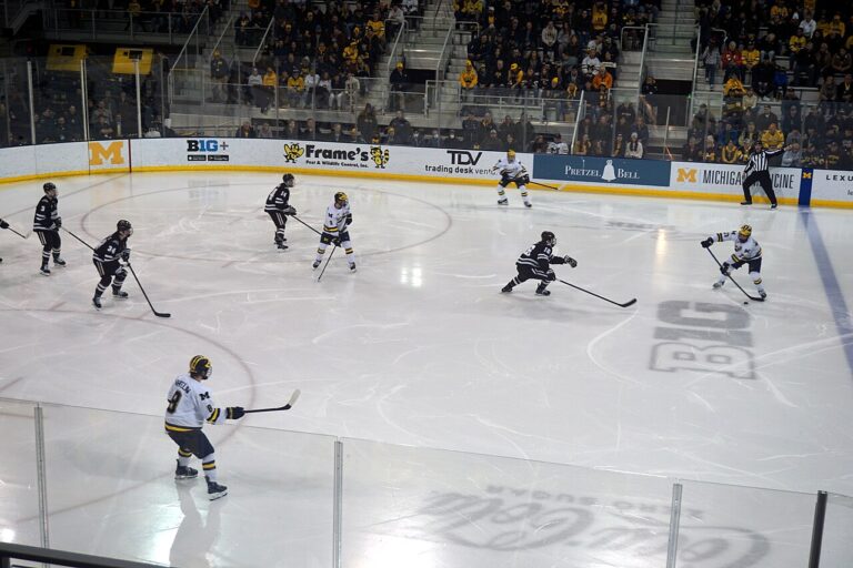 Michigan vs Bowling Green hockey: Michigan Wolverines in game action
